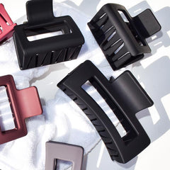 Medium Rectangle Claw Clip Black Matte